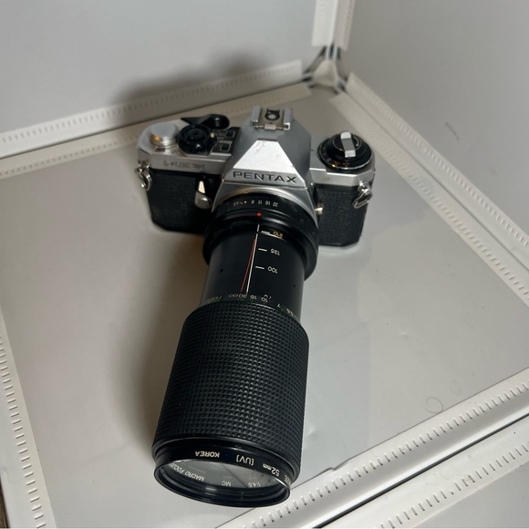 Pentax ME Super 35mm SLR Film Camera with 50 mm lens Kit - Picture 2 of 15